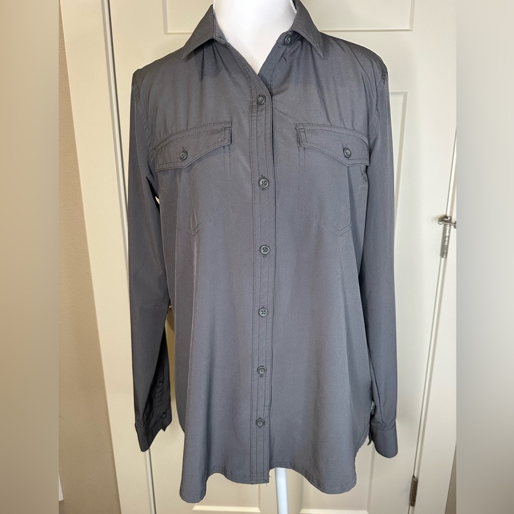 Eddie Bauer Classic Fit‎ Gray Long Sleeve Button Up Shirt Women’s Small Stretch